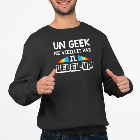 Sweat Adulte Geek level-up Noir